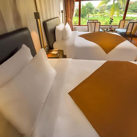The Blossom Hoi An Ocean Front Hotel & Spa Экстерьер фото