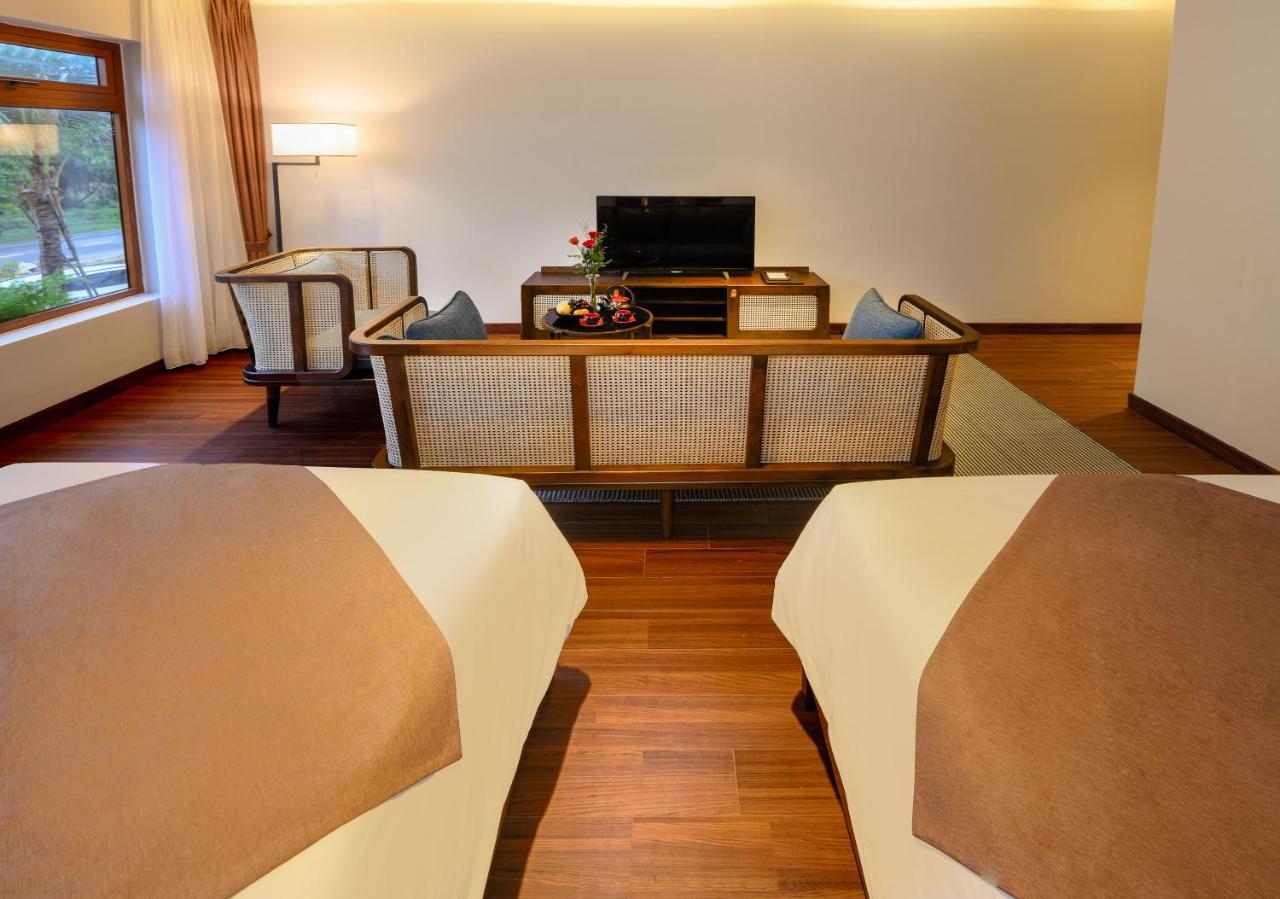 The Blossom Hoi An Ocean Front Hotel & Spa Экстерьер фото